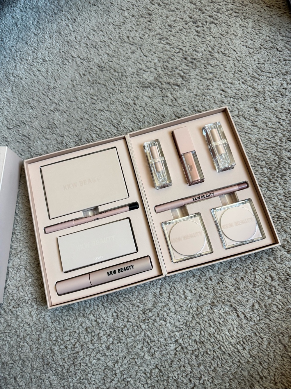 KKW Beauty Glam Bible-KKW Beauty - Picture 8 of 12
